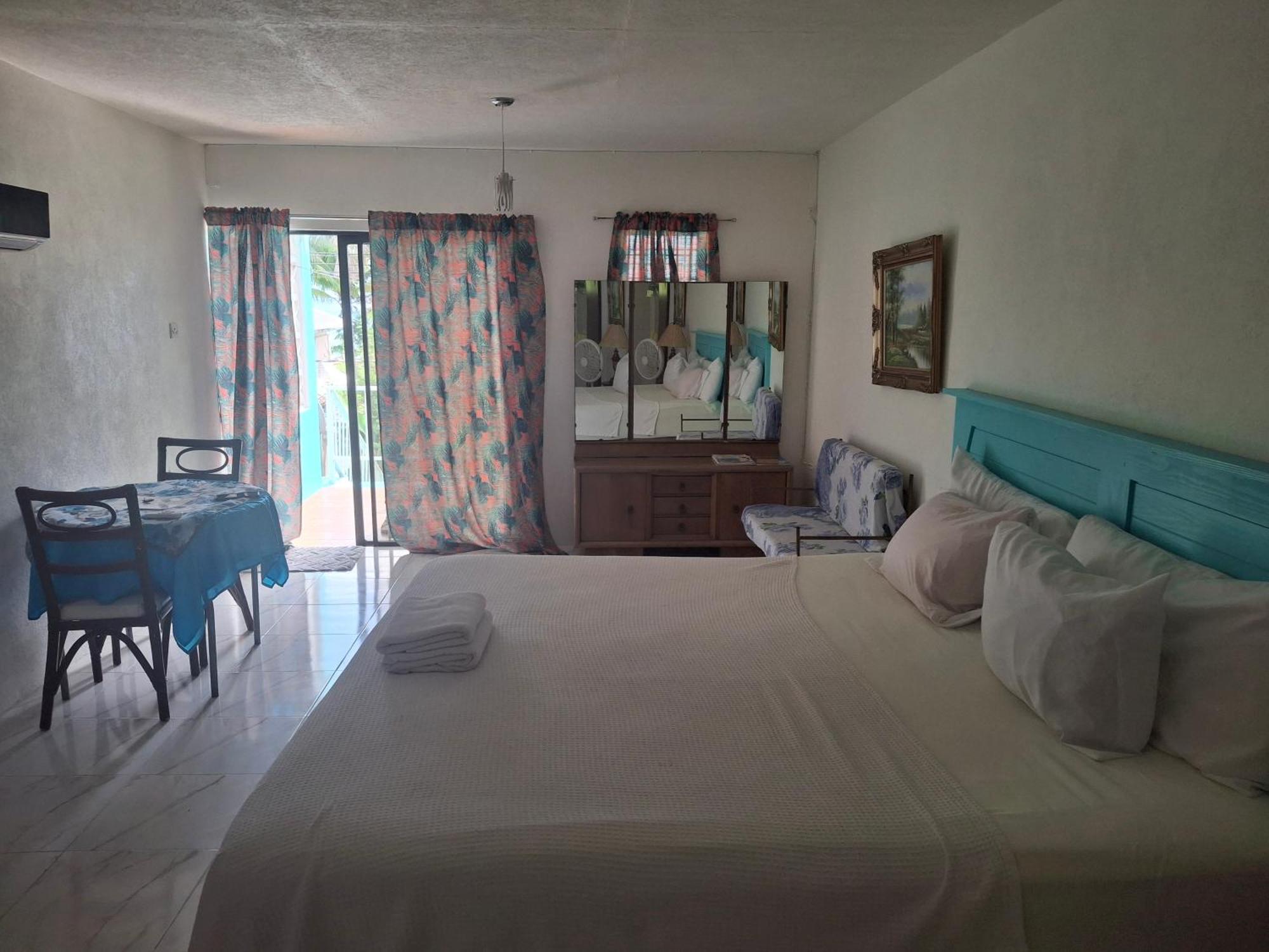 Ocean View Apartments Bridgetown Zewnętrze zdjęcie