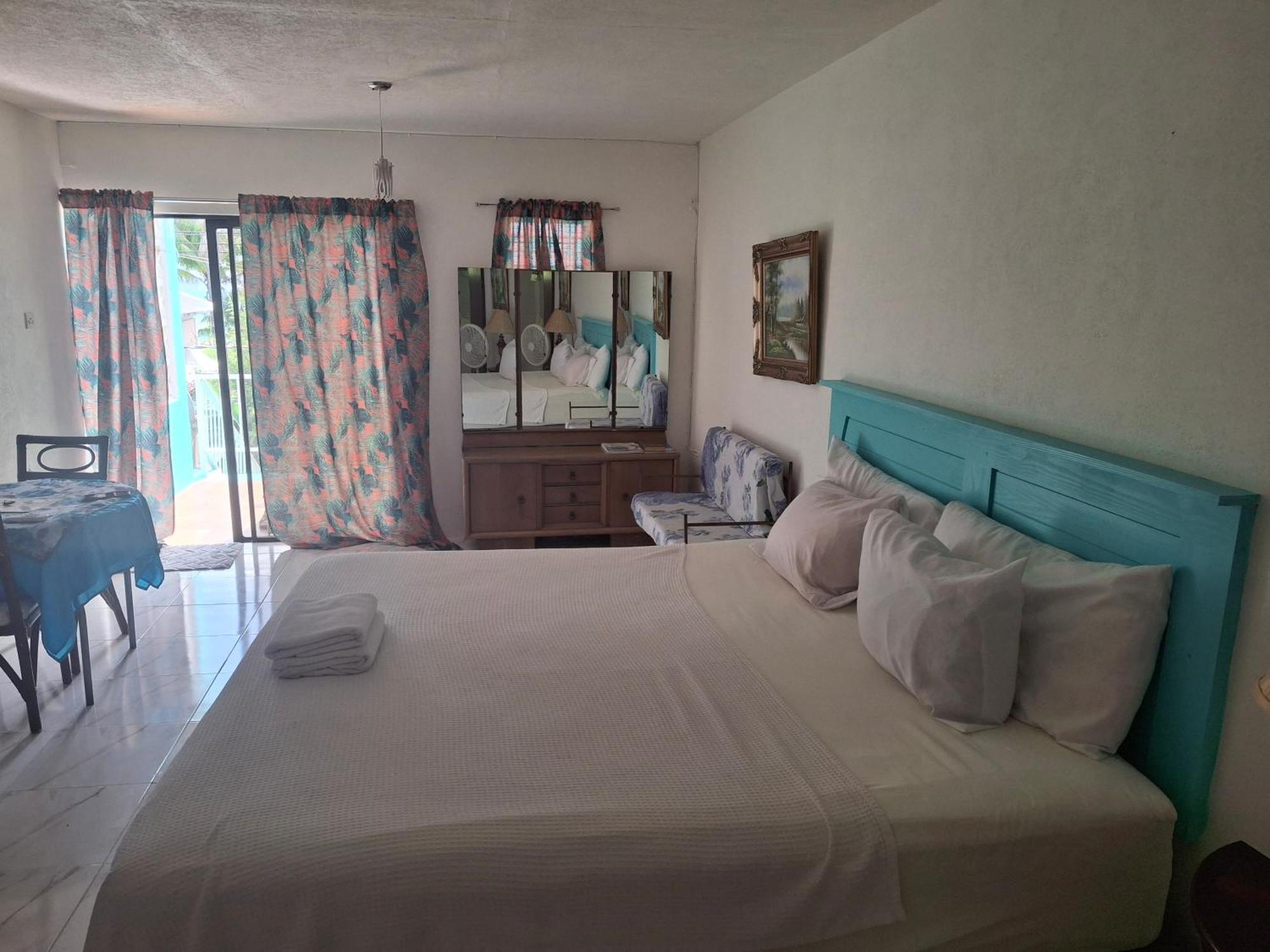 Ocean View Apartments Bridgetown Zewnętrze zdjęcie